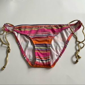 Guess bikini bottoms size medium